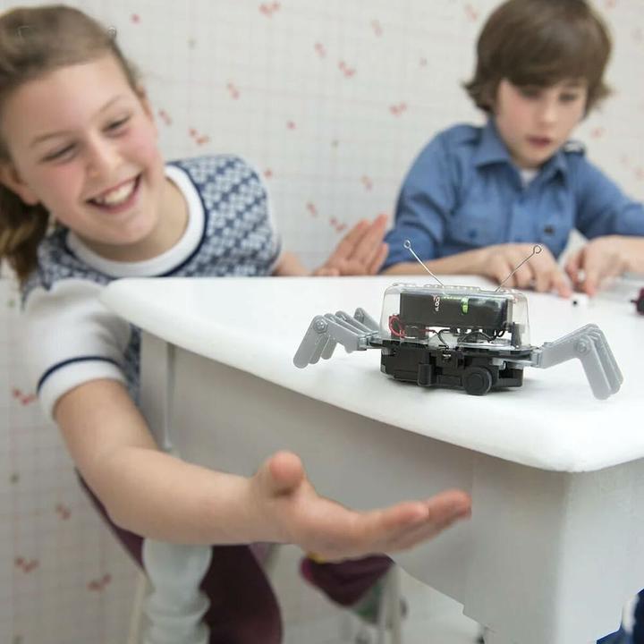 Actual product image 4M Table robot