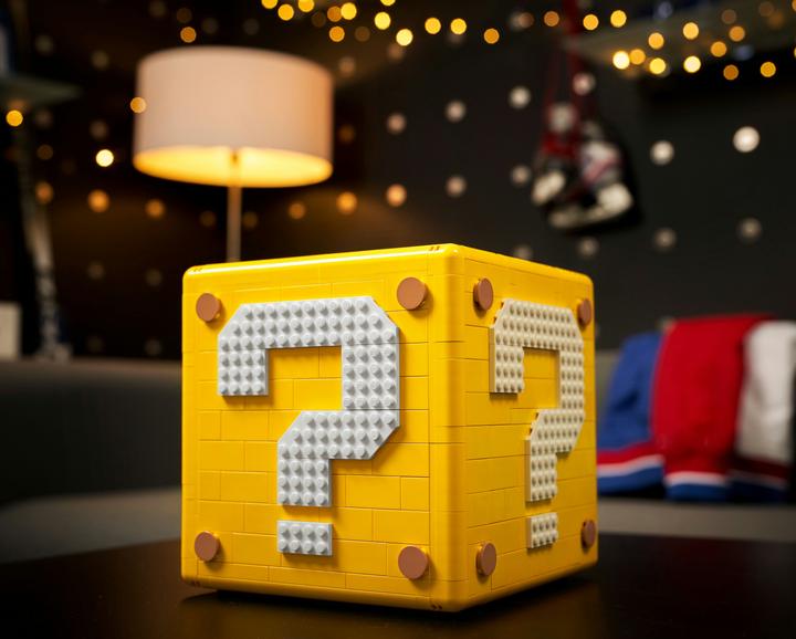 Actual product image LEGO Question Mark Block from Super Mario 64 (71395, LEGO Rare Sets, LEGO Super Mario)