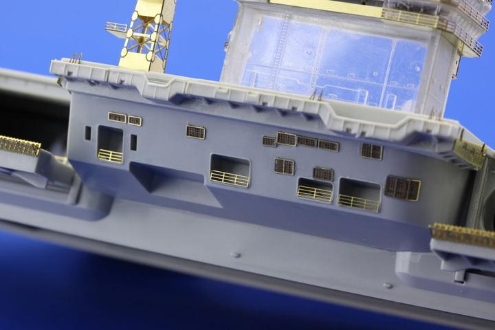 Produktbild Eduard USS Nimitz CVN-68 for Trumpeter