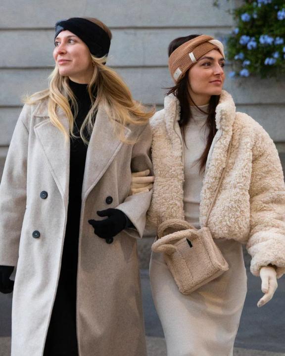 Actual product image Caseme Teddy winter bag with a detachable crossbody strap for your smartphone and accessories