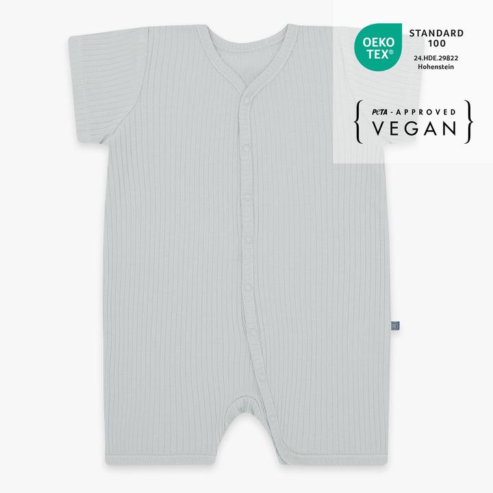 Essential Grau