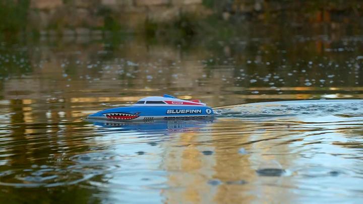 Actual product image Ninco RC Bluefinn Boat