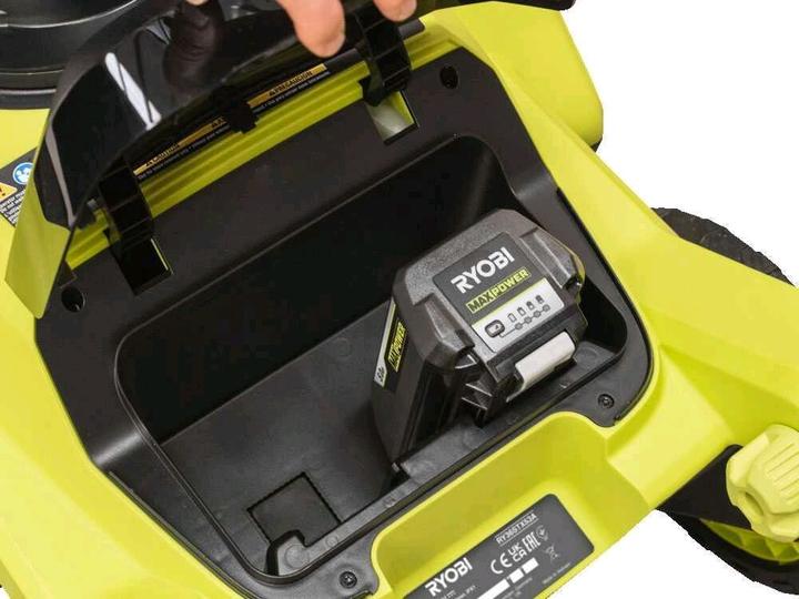 Produktbild Ryobi Schneefräse