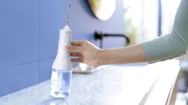 Produktbild Philips Sonicare Diamond Clean 9000 & Cordless Power Flosser 3000 (Schallzahnbürste)