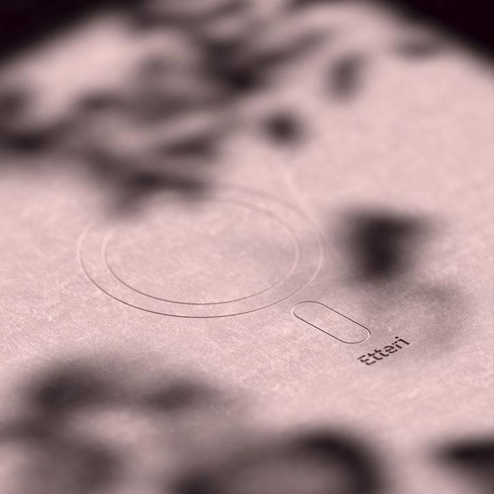 Actual product image Etteri Silicone Mag case for iPhone 16 6,1" light pink (Apple iPhone 16)