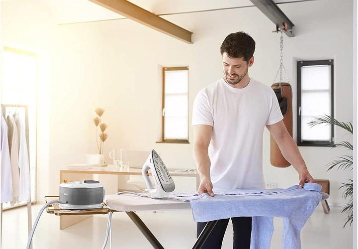 Produktbild Braun CareStyle Compact IS 2132 EloxalPlus soleplate (2400 W, 400 g/min)