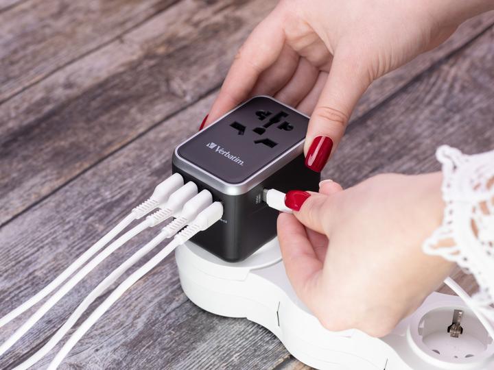 Productafbeelding Verbatim Universele Reisadapter