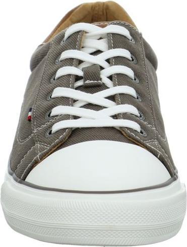 Actual product image Mustang Sneaker (42)
