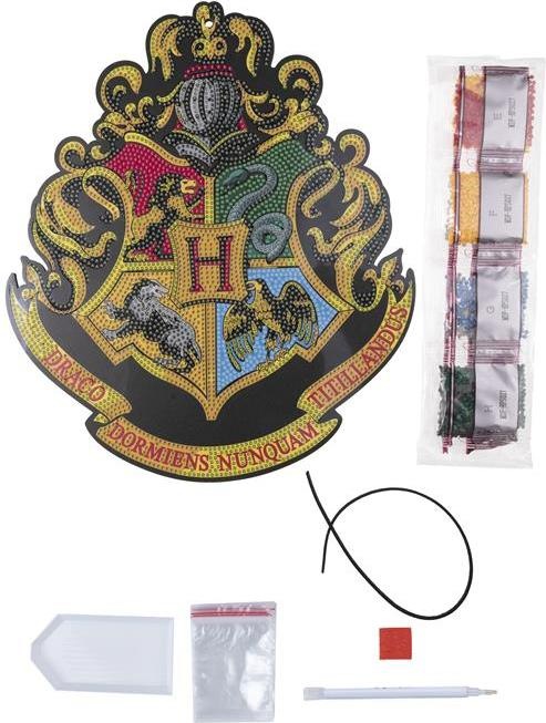 Immagine prodotto Craft Buddy Stemma di Hogwarts, decorazione in legno da appendere, 30 cm