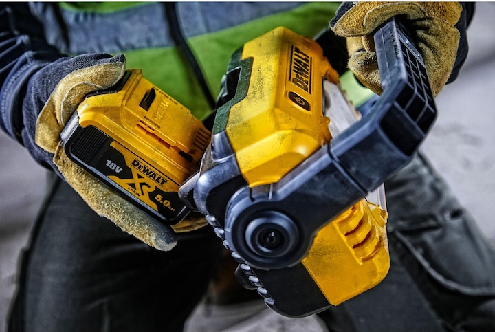 Actual product image DeWalt DCL077XJ (2000 lm)