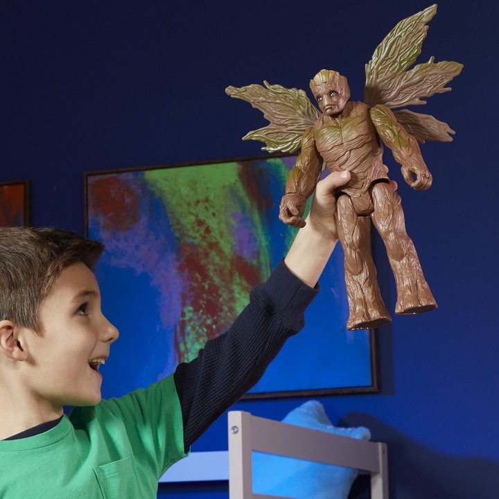 Actual product image Hasbro Marvel Studios Guardians of the Galaxy Vol. 3 Titan Hero Series Deluxe Blast 'N Battle Groot