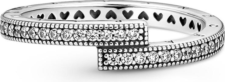 Produktbild Pandora Logo Sparkling Overlapping Ring (58, 925 Silber)