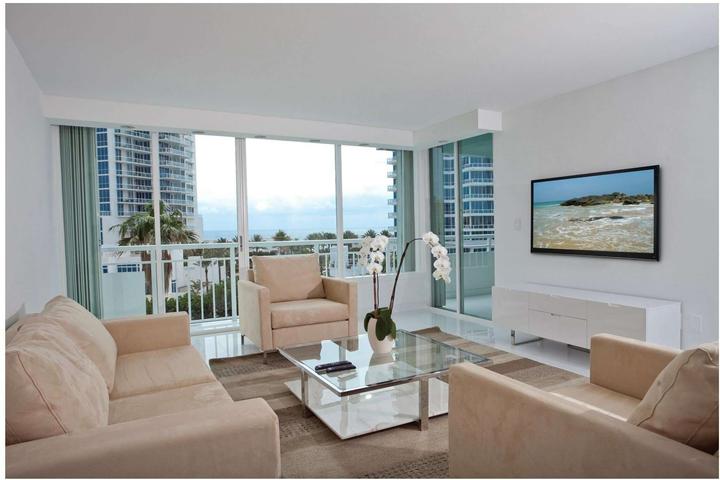 Produktbild Peerless PF660 Universal Wandhalterung 99 bis 228 cm 39 bis 90 Zoll Display Farbe Schwarz