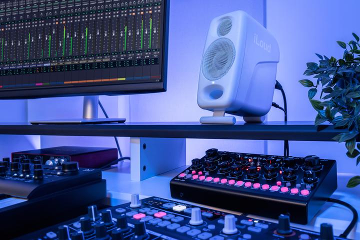 Produktbild IK Multimedia iLoud Micro Monitor Pro Single (Aktiv, 1 Stk., 1x 50 W)