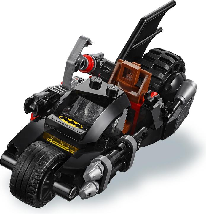 Immagine prodotto LEGO Batcycle duello con Mr. Freeze (76118, LEGO DC)