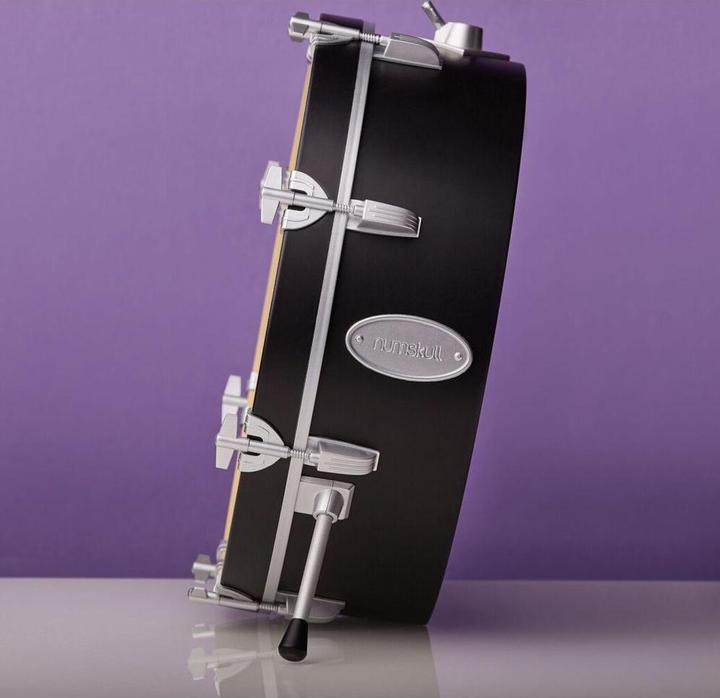 Image du produit Numskull Ozzy Osbourne - Lampe en forme de tambour avec logo du groupe