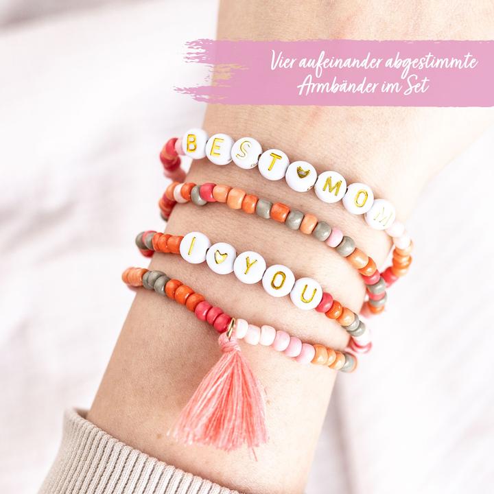 Produktbild Papierdrachen 4 Perlenarmbänder – I LOVE YOU und BEST MOM (Kunststoff, Stoff, Gummi)