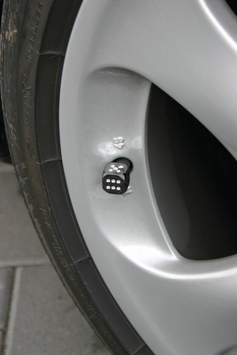 Immagine prodotto Lampa Set di 4 tappi per valvole Cube - Nero