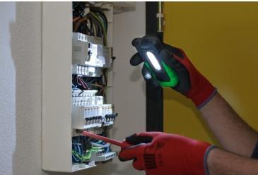Produktbild Schneider Electric Solid Thorsman mini LED håndlampe 280 lumen, med magnet i bunden (280 lm)