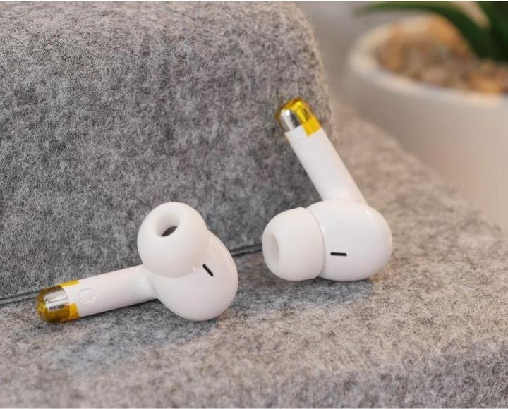 Actual product image Hoco EQ2 wireless headphones white (No noise cancelling, 7 h, Wireless)
