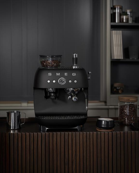 Image du produit Smeg Macchina per Espresso con Macinacaffè Integrato