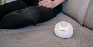 Actual product image Humanas Luminova eye area massager with moisturising function - white