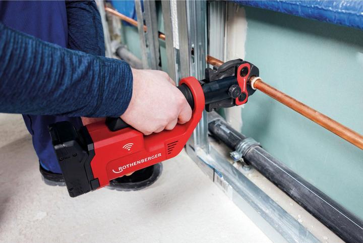 Produktbild Rothenberger Pressmaschine ROMAX COMPACT III Set TH16-20-26 | 18 Volt, 1x 2,0 Ah Akku, EU, CAS (Rohrpresse)