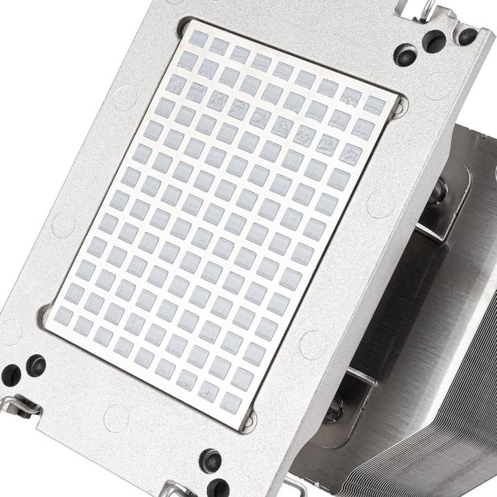 Produktbild Silverstone SST-XE02-4677VB - 4U small form factor server / workstation CPU cooler for Intel LGA4677