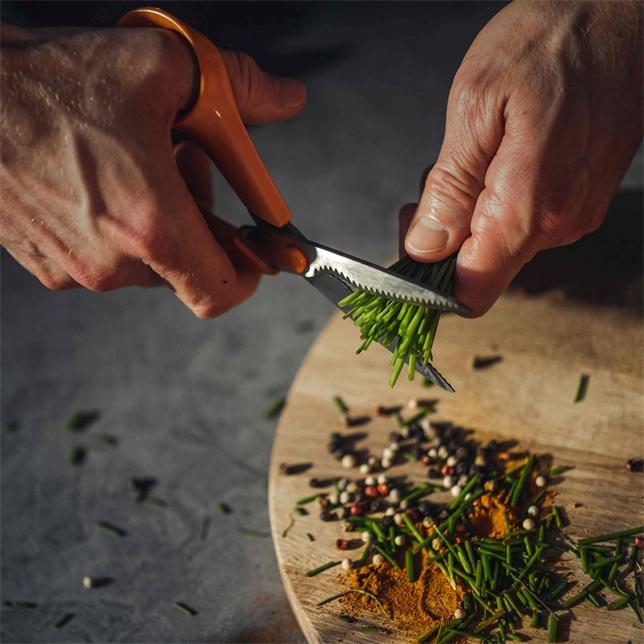 Actual product image Fiskars Kitchen scissors (18 cm)