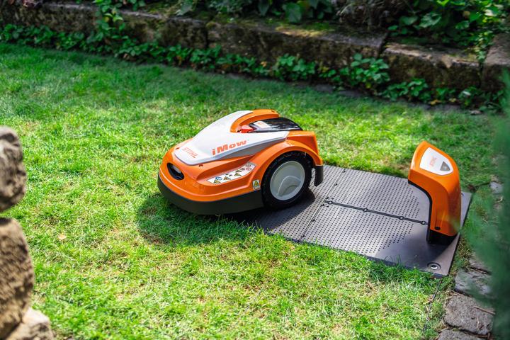 Actual product image Stihl ADO 401 Dockingstation (Lawn mower, Garden machinery spare parts)