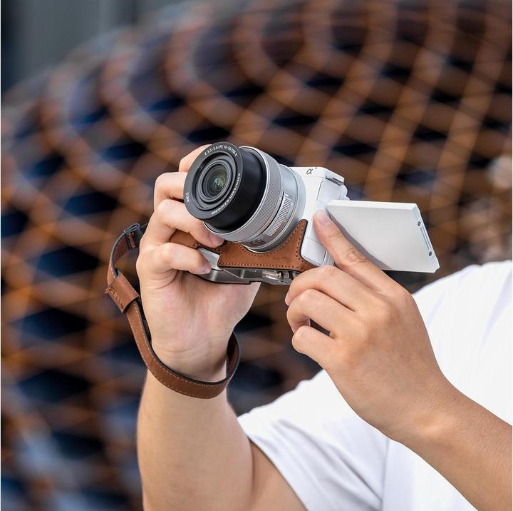 Produktbild SmallRig 4889 Leather Case Kit for Sony ZV E10 II (Brown)