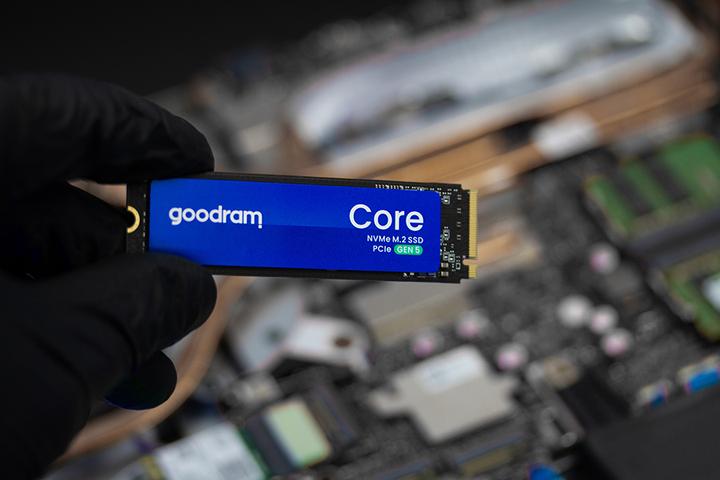 Produktbild Goodram SSDR-GRC01-2K0-80 (2000 GB, M.2, M.2 2280)