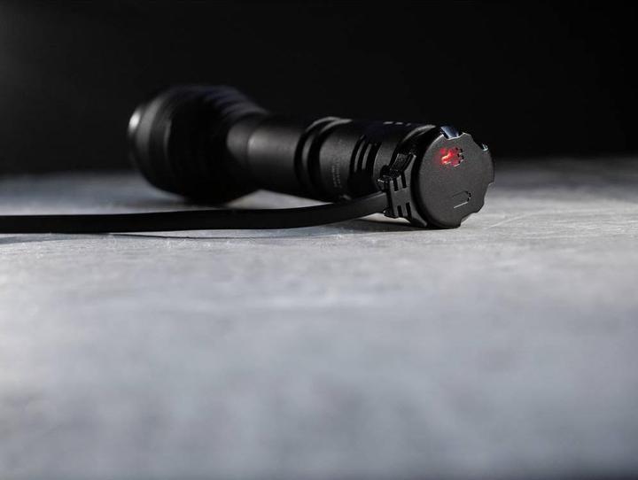 Actual product image ArmyTek Viking Pro White LED torch battery-powered 2050lm 136g (16 cm, 2050 lm)