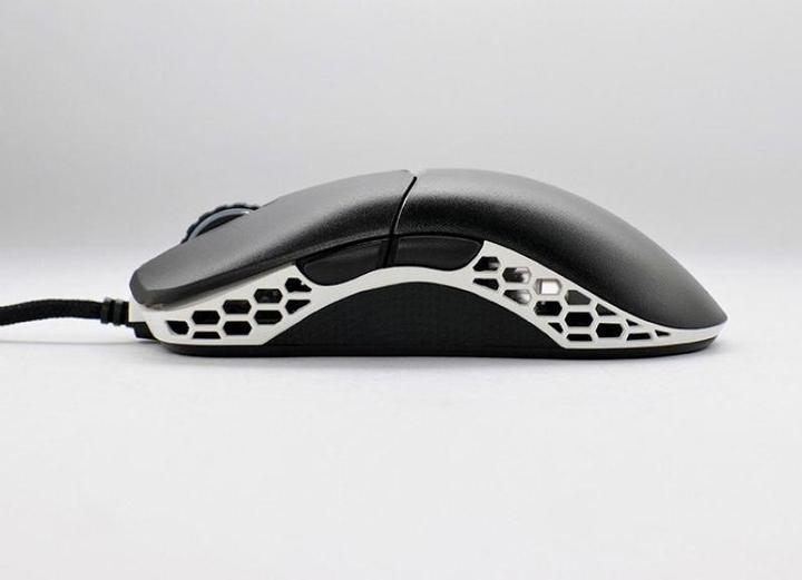 Actual product image Ducky Feather (Cable)