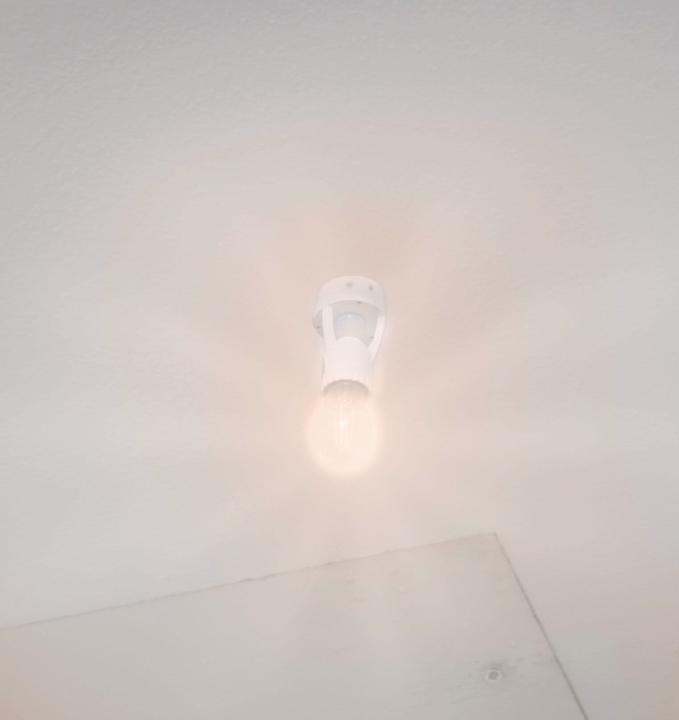 Produktbild Brennenstuhl Lampenfassung mit PIR 360˚ Bewegungsmelder