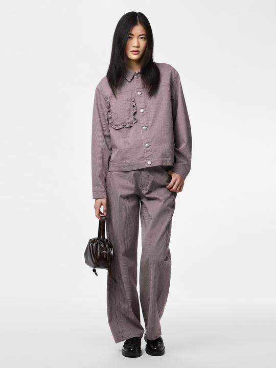 Produktbild Pieces PCBILLO MW BINDEVERSCHLUSS Barrel Fit Jeans (25)