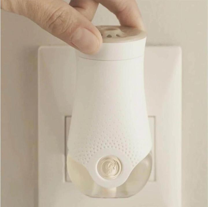 Actual product image Glade Fragrance plug refill Sandalwood and Jasmine