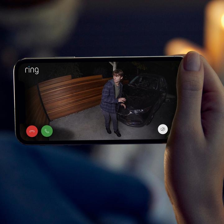 Produktbild Ring Spotlight Cam Plus (1920 x 1080 Pixels)