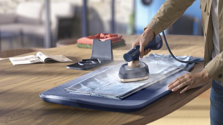 Produktbild Philips OneTurn (1800 W, 90 g/min)