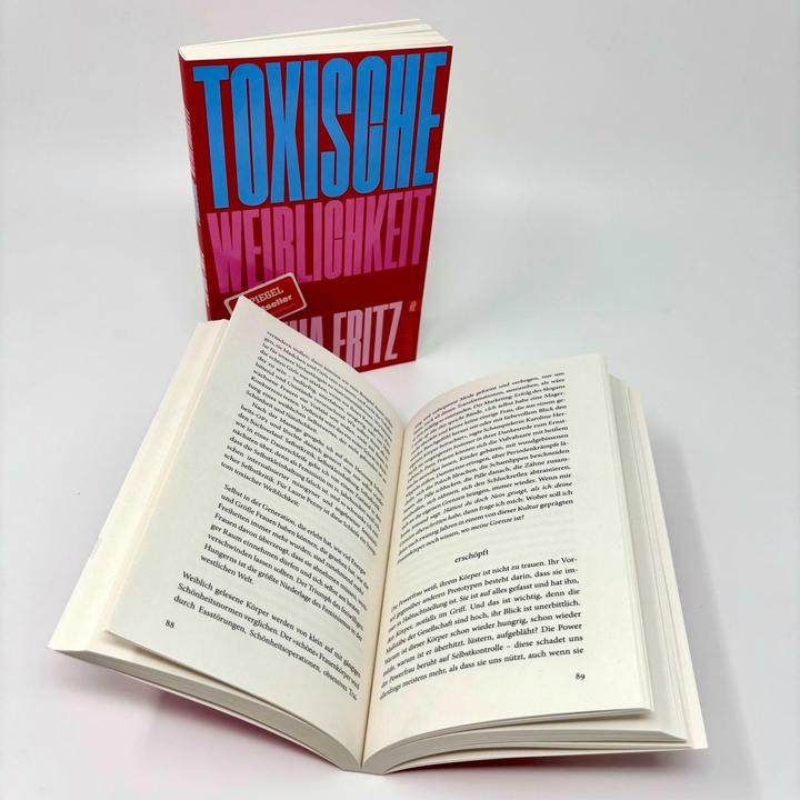 Produktbild Toxische Weiblichkeit (Deutsch, Sophia Fritz, 2025)