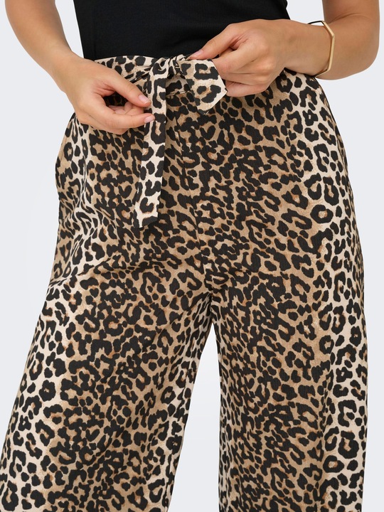 Produktbild Only ONLNOVA Normal geschnitten Hose Hose (46)