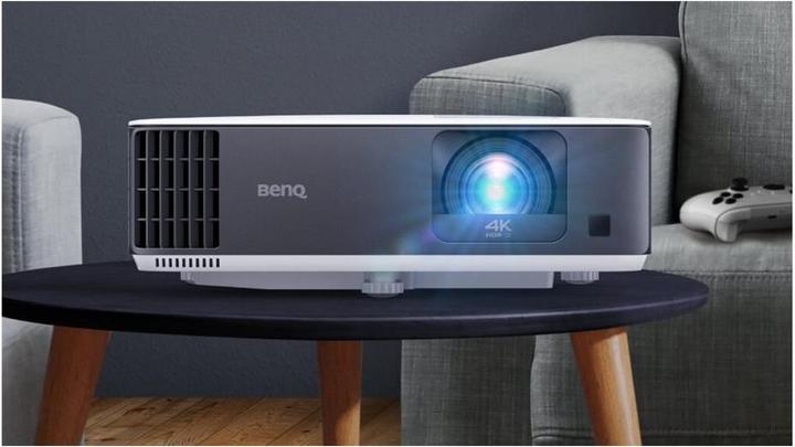 Produktbild BenQ TK700ST DPL 4K 3.000 ANS (4K, 3000 lm, 0.9 - 1.08:1)