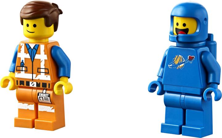 Actual product image LEGO Repair workshop (70821)
