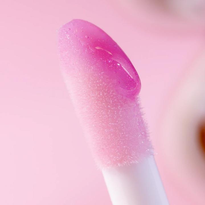 Actual product image essence The Most Wonderful Kiss Of The Year (Make up set)