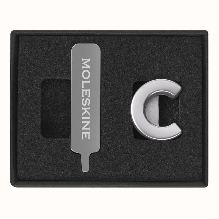Actual product image Moleskine Pin Letter C Silver (No binding)