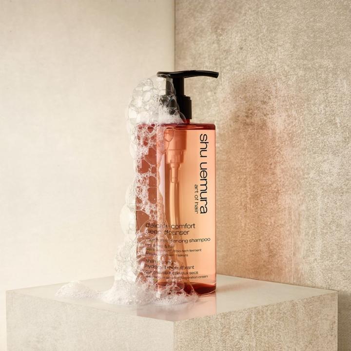 Produktbild Shu Uemura Cleansing Oil Delicate Comfort Deep Cleanser (400 ml, Flüssiges Shampoo)