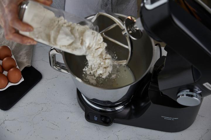 Actual product image Kenwood Titanium Chef Baker XL (1200 W, 7 l)