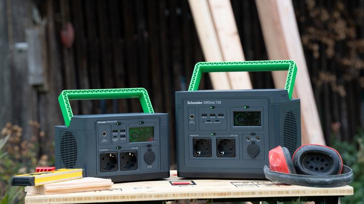 Productafbeelding APC Schneider OffGrid Portable Power Station 730 738Wh Lithium-ion 2 Schuko Sinewave (738 Wh, 6.40 kg)