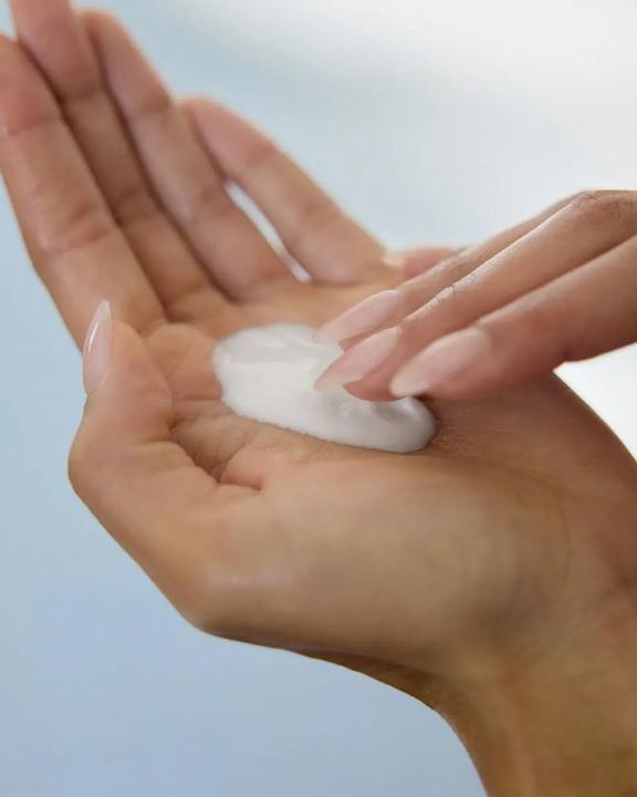 Produktbild NIVEA Peach & Apricot Seed Oil Pflegedusche (500 ml)