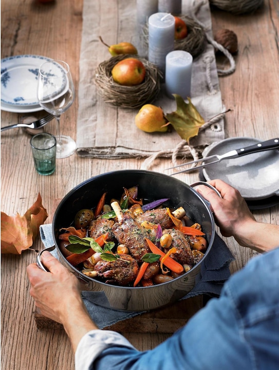 Produktbild WMF Schmorpfanne (28 cm, Bräter + Schmortopf, Edelstahl)